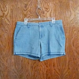 Magellan Outdoors 12 blue chambray shorts, good condition